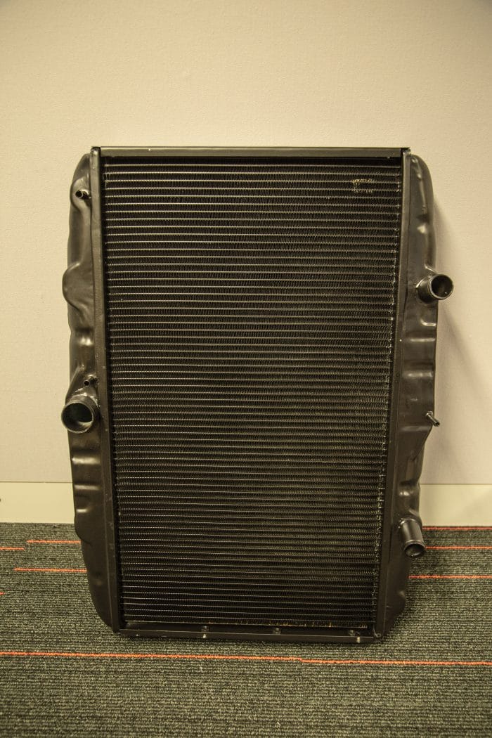 C35630 E TYPE S3 V12 RADIATOR S/ECHANGE STANDARD CORE