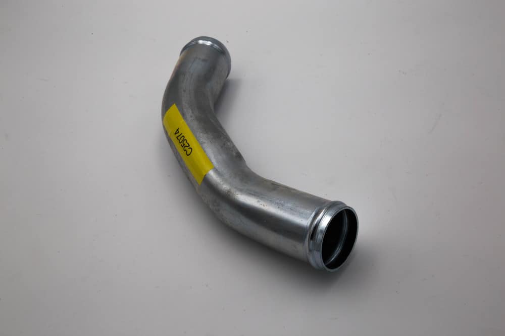 C25074 Short Wide Curving Pipe